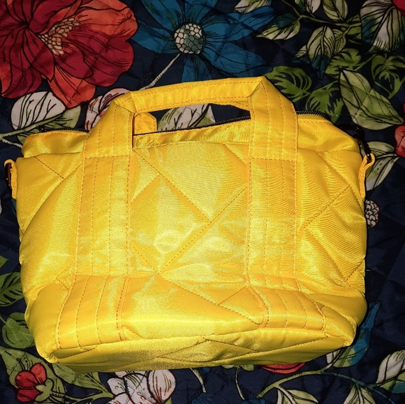 Lug Mini Dory Yellow NWT - Picture 2 of 5